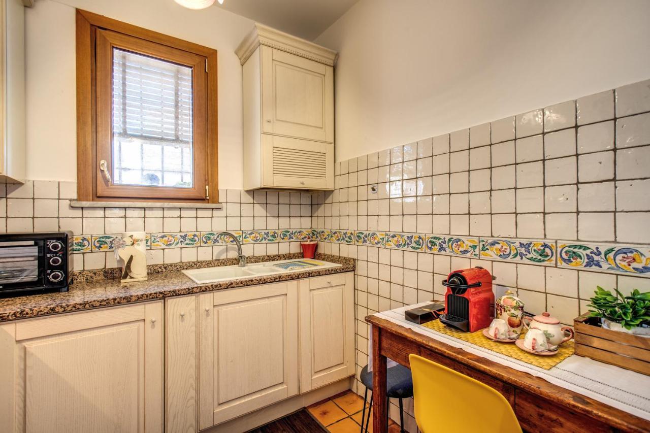 Fresh House Monti Apartment Rome Bagian luar foto