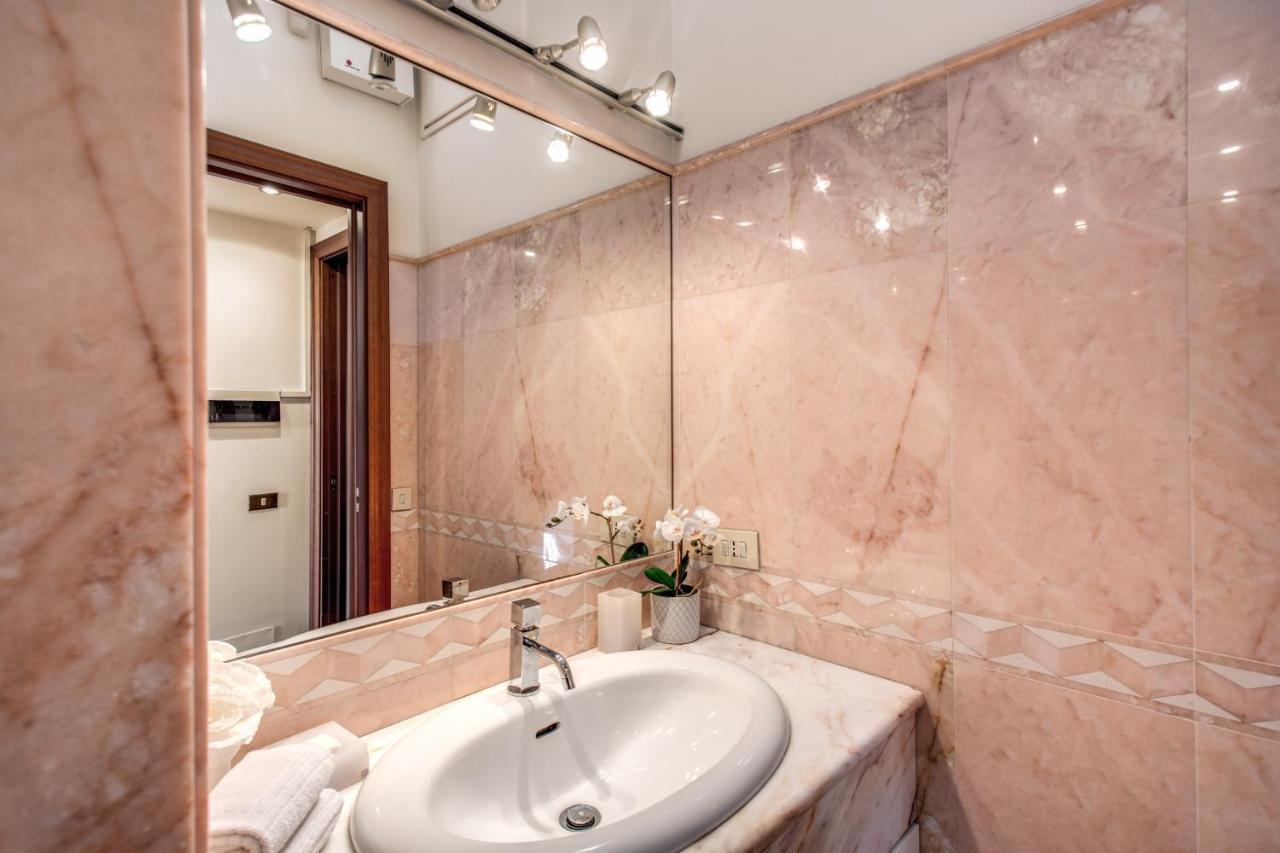 Fresh House Monti Apartment Rome Bagian luar foto